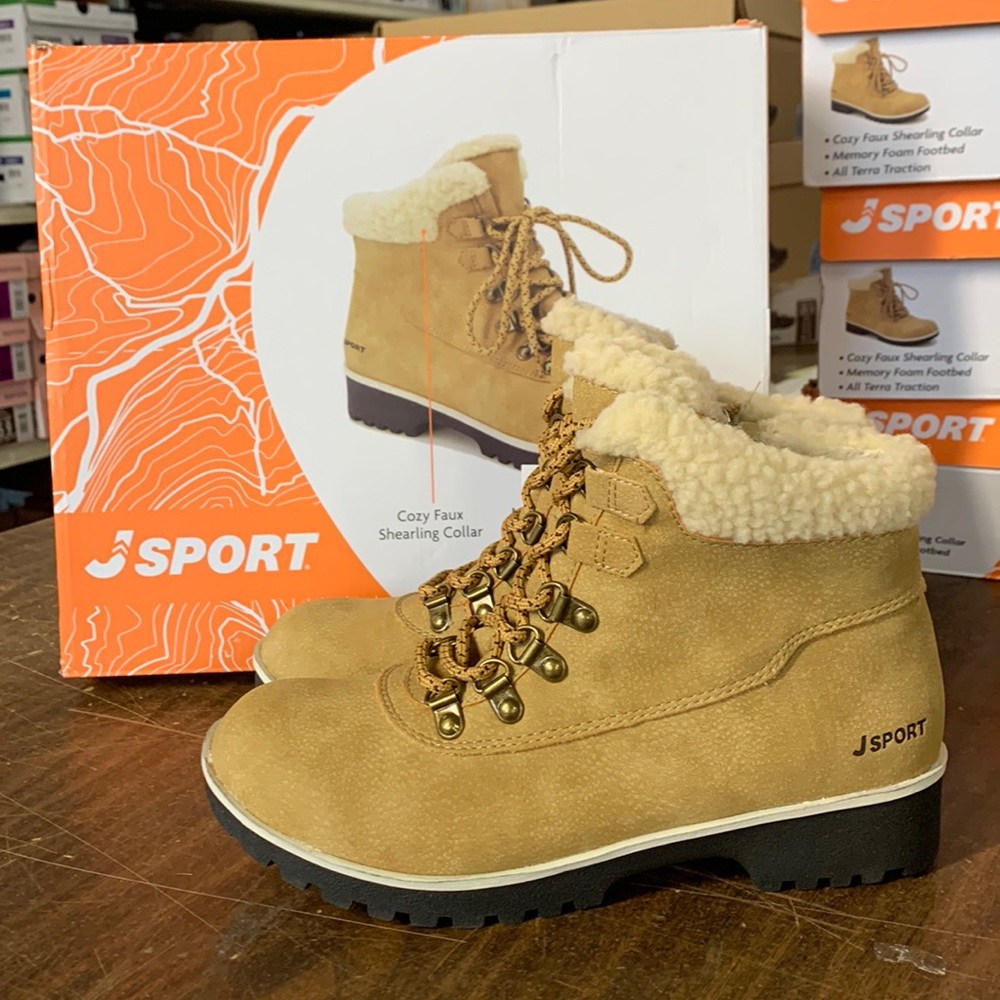NIB Women’s JSport Bluestone Boots Tan Memory Foam